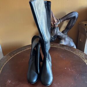 Black Leather Knee-High Women's Boots